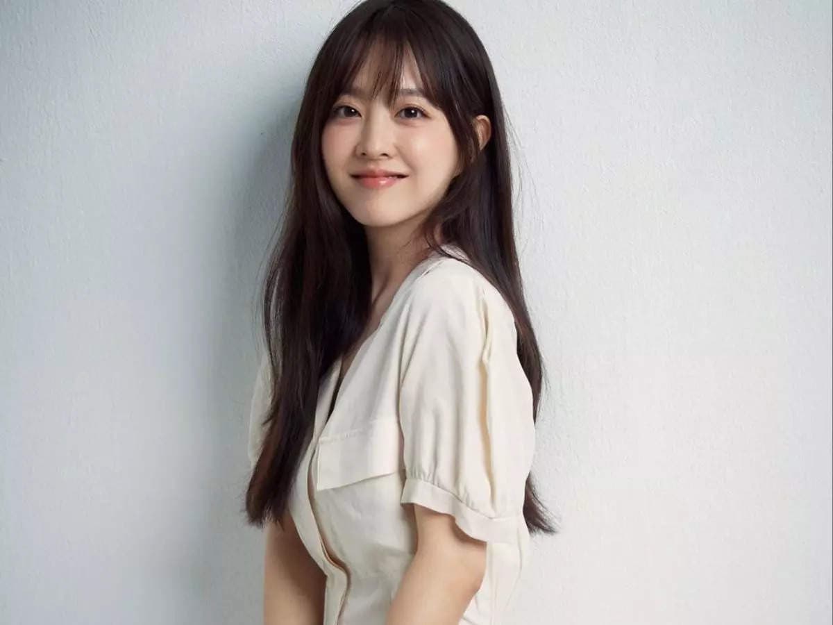 Park Bo Young In Discussions To Play Dual Roles In Upcoming Drama