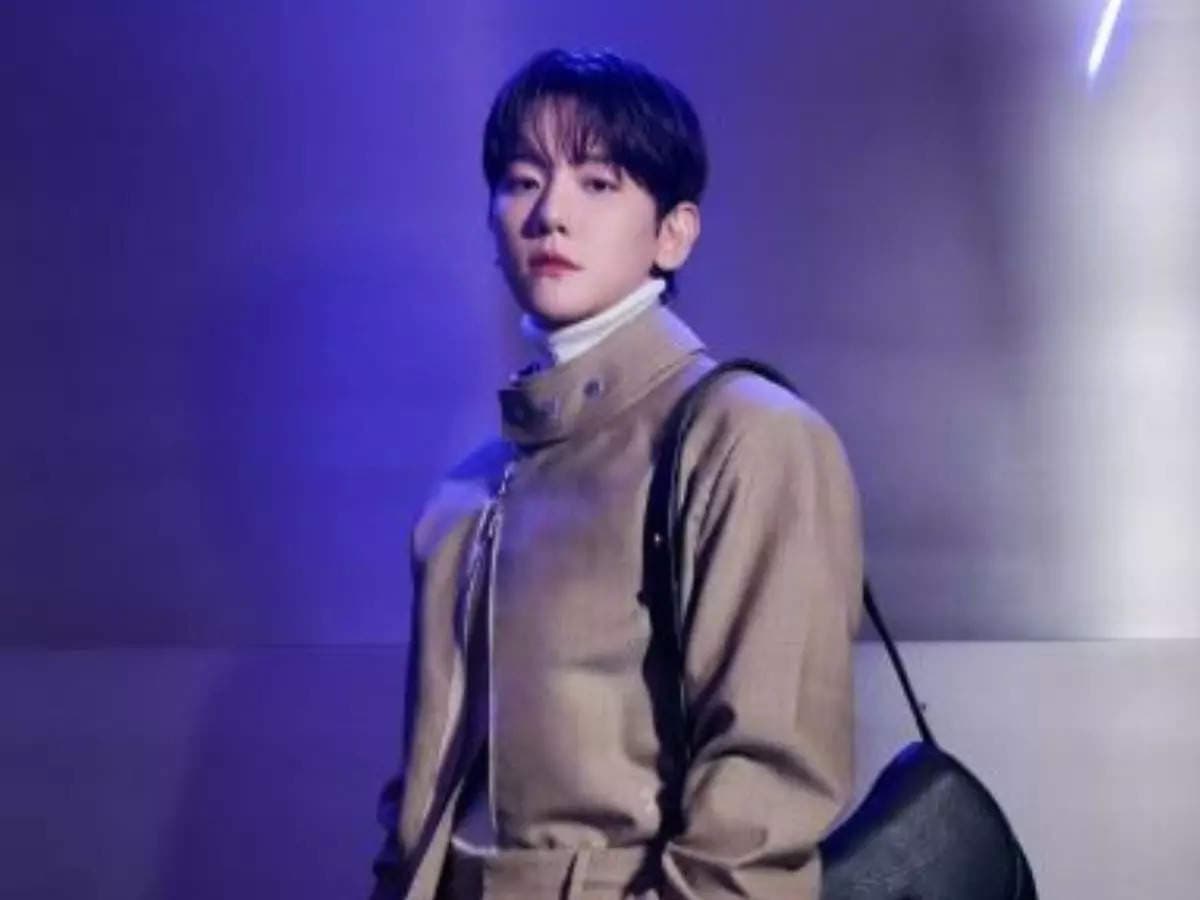 Watch Baekhyun Claims First Victory For 'Pineapple Slice' On 'Music Bank'!